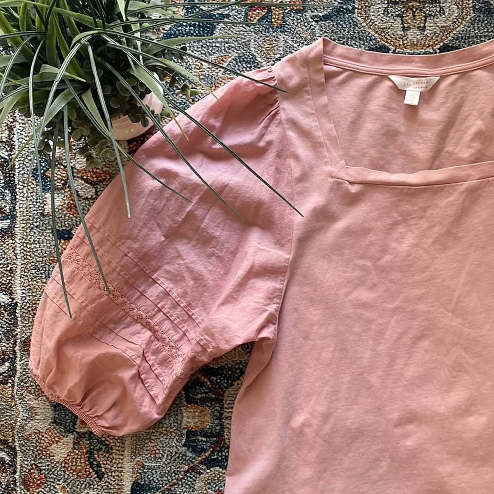 LC Lauren Conrad Pink Bubble Sleeve Top - Picture 3 of 8